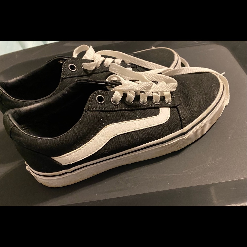 Vans black & white, women’s size 6.5